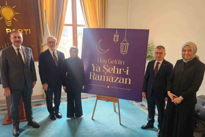 TBMM AK Parti Grubu’nda "Ramazan" süslemesi
