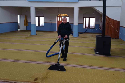 Balkanlar’daki camilerde Ramazan temizliği