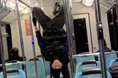 Bursa’da gençlerin metroda tehlikeli oyunu kameraya yansıdı