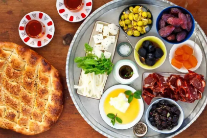 Sahuru ihmal etme, uyuma!