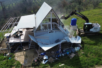 Tarım arazilerindeki tiny house’lar bir bir yıkıldı