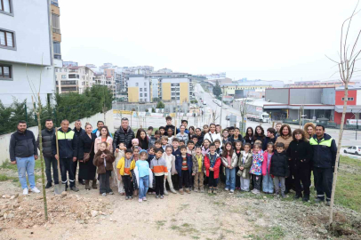 Nilüfer'de miniklerden fidan kampanyası