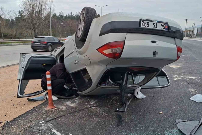 Bursa’da otomobil takla attı