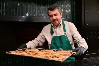 Yıldırım'da Başkan Yılmaz önce pişirdi, sonra ikram etti