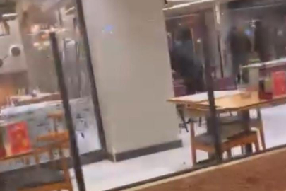 Restoran savaş alanına döndü, camlar ve çerçeveler indi