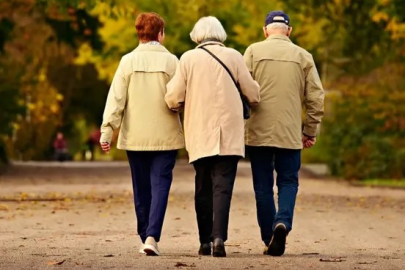 Yaşlılara müjde! Ağrısız yürümek artık mümkün