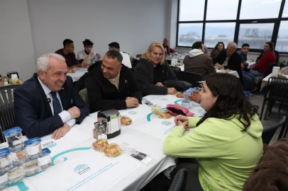 Nilüfer'de Başkan Özdemir vatandaşlarla iftarda buluştu