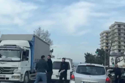 Osmangazi'de trafikte yumruklar havada uçuştu