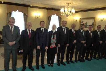 Bursa protokolü bayramlaşmak için bir araya geldi