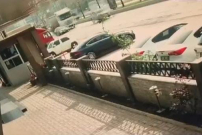 Bursa’da faciadan dönüldü: Tır otomobili metrelerce sürükledi
