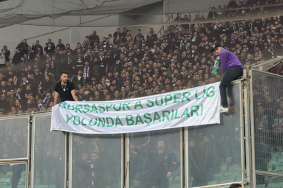 Gebzespor taraftarından anlamlı pankart!