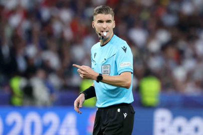 Türkiye - Romanya maçını François Letexier yönetecek