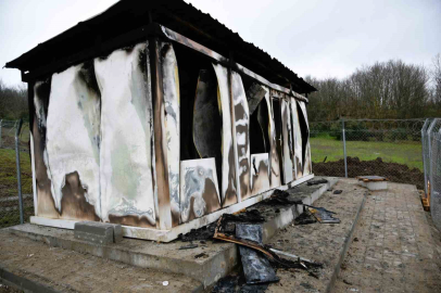 Korunmayan Tesis Alevlere Teslim Oldu