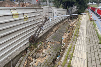 Bursa’da hafriyat çalışması yolda hasara yol açtı