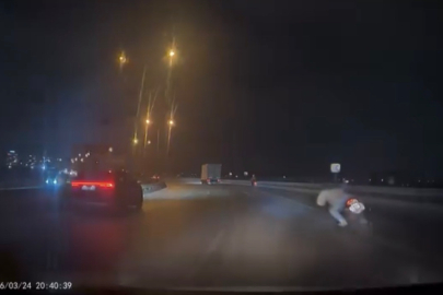 Bursa’da motosiklet kazası kamerada: sürücü metrelerce savruldu