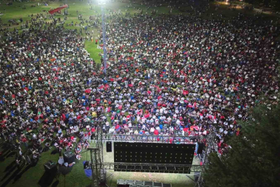 Bursa'da milli maç heyecanı dev ekranlarda