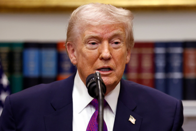 Trump: "İran'da yeni rejimin lideri, ABD'den ateşkes talep etti"