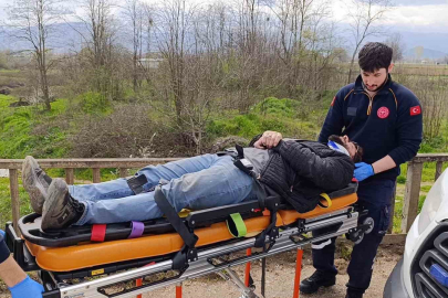 Bursa’da 3 araç birbirine girdi, 1’i dereye uçtu: 4 yaralı