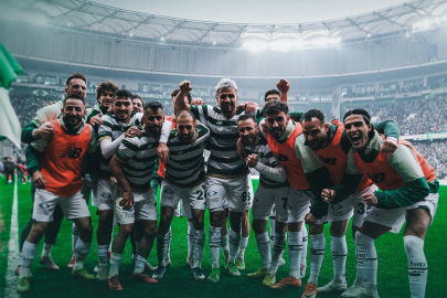 Adım Adım Şampiyonluğa!  2-0