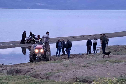 İznik’te ATV kuma saplandı, vatandaşlar seferber oldu