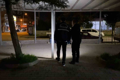 Aşk üçgeni bıçaklı kavgaya dönüştü! 2 yaralı