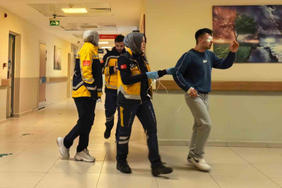 Bursa’da kesim makinesinden fırlayan parça işçinin gözüne saplandı