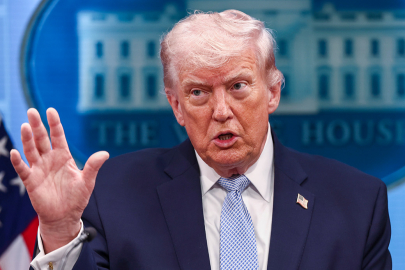 Trump’tan Papa 14. Leo’ya sert eleştiriler: "Kendine çeki düzen vermeli"