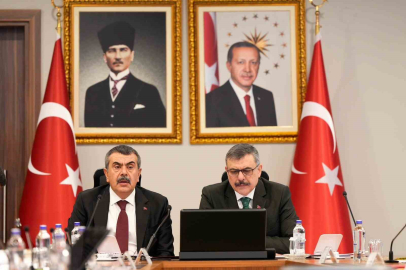 İki bakandan 81 il valisi ve il milli eğitim müdürü ile toplantı
