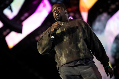 Kanye West’ten dünya rekoru! 150 milyonluk sahnede 100 bin kişiye konser verecek