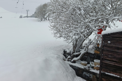 Nisan sonunda Uludağ’da kış geri döndü