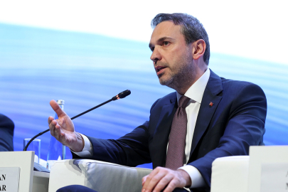 Bakan Bayraktar: ‘‘Türkiye’nin enerji dönüşümünün kalbinde kritik mineraller var’’