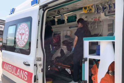 Baba ve kızı motosiklet kazasında yaralandı