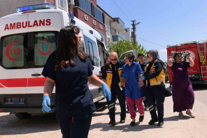 Saç kurutma makinesi evi yaktı: 2 kişi hastanelik oldu