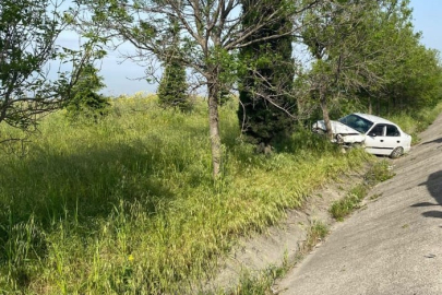 Bursa-Balıkesir kara yolunda tek araçlı kaza: 2 yaralı