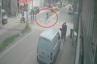 Kararsız Bisikletli Kazaya Neden Oldu... Ne Tarafa Gideceğini Şaşırınca Motosikletliyle Çarpıştı