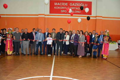 TÜBİTAK 4006 fuarının açılışı renkli görüntülere sahne oldu