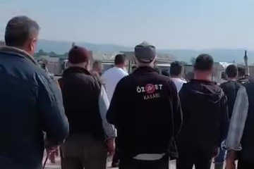 Kurban pazarında kavga: Jandarma havaya ateş açtı!