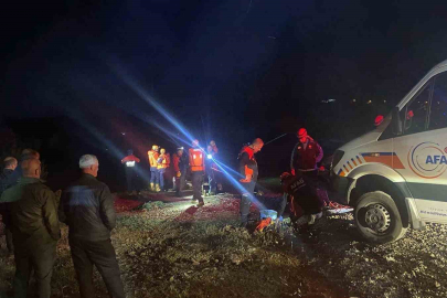 Dere yatağında su seviyesi artınca 4 kişi mahsur kaldı
