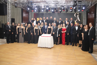 İÇMİMARLARDAN ‘ONUR’LU KUTLAMA