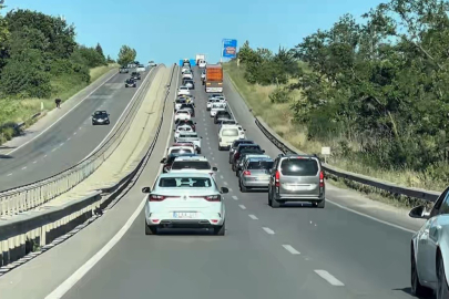 Dönüş yoğunluğu başladı, Bursa yolunda uzun kuyruklar oluştu