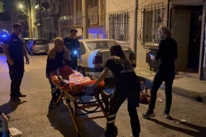 Psikolojik sorunları olan adam hem kendini hem annesini bıçakladı