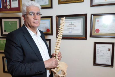 Baş Üstü Atlamalara Dikkat: Uzmanlardan Omurga Yaralanması Uyarısı