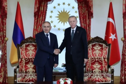 Cumhurbaşkanı Erdoğan, Paşinyan ile görüştü