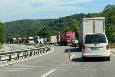 Yalova-Bursa yolunda araç arızası trafiği kilitledi