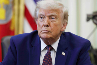 Trump’tan İran’a: "Füzelerini fırlattınız, masaya geri dönün ve bir anlaşma yapın"