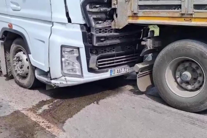 Tırlar çarpıştı facianın eşiğinden dönüldü
