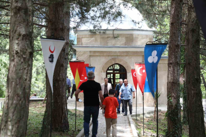 İnegöl Fatihi Turgut Alp kabri başında anıldı