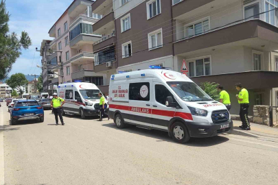 Orhangazi’de Otomobil Apartman Bahçesine Uçtu