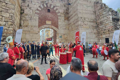 Fethin 700. yılında mehter sesleri Saltanat Kapı’dan yükseldi