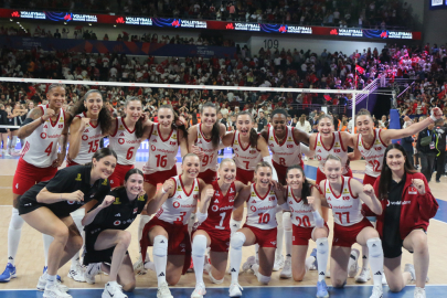 A Milli Kadın Voleybol Takımı, Almanya’yı 3-2 mağlup etti